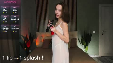 im Linda please give me thumbs up online show from 10/16/25, 09:54