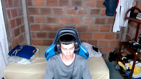 Snapshot of flacolatind chatting on 02/25/25, 02:47 FLACO online show from 02/25/25, 02:47