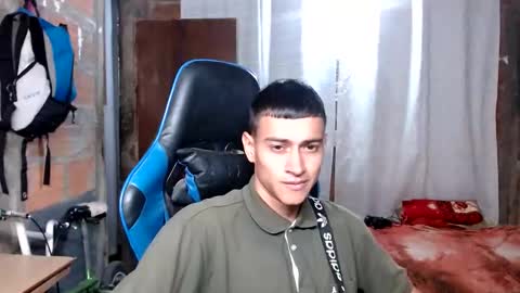 Snapshot of flacolatind chatting on 11/07/25, 01:05 FLACO online show from 11/07/25, 01:05