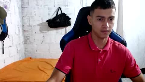 Snapshot of flacolatind chatting on 12/21/25, 03:19 FLACO online show from 12/21/25, 03:19