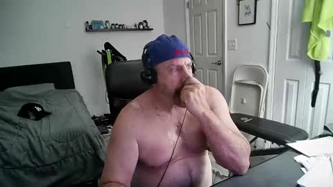 Snapshot of flaguy3233 chatting on 01/11/25, 05:20 Florida guy online show from 01/11/25, 05:20