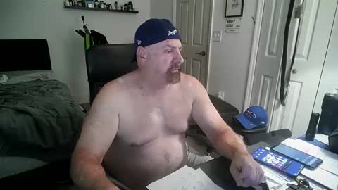 Snapshot of flaguy3233 chatting on 09/13/25, 10:42 Florida guy online show from 09/13/25, 10:42