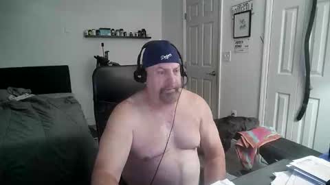 Snapshot of flaguy3233 chatting on 10/30/25, 03:35 Florida guy online show from 10/30/25, 03:35