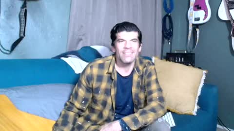 Snapshot of flanneldong chatting on 10/13/25, 11:27 Flannel Dong online show from 10/13/25, 11:27