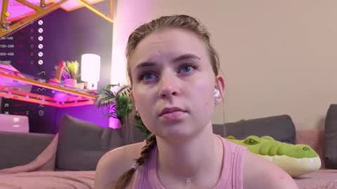 Snapshot of flexi_pixie chatting on 10/16/25, 08:48 Leia online show from 10/16/25, 08:48