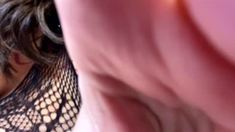 Roxy online show from 11/28/25, 06:21