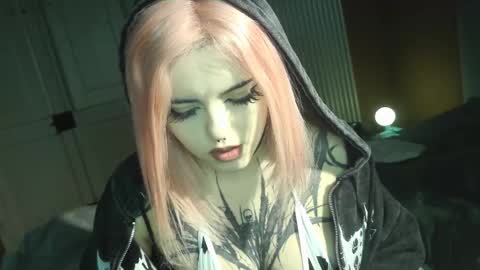 Snapshot of flipthesugar chatting on 02/21/26, 06:42 flipthesugar online show from 02/21/26, 06:42