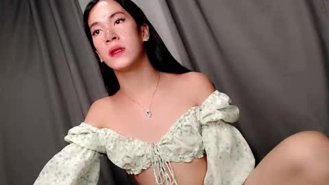 Bettina online show from 12/22/25, 12:24