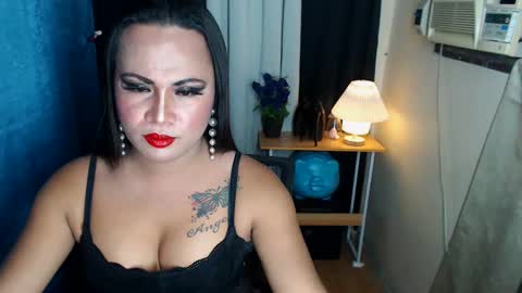 Snapshot of flirtangel93 chatting on 02/01/25, 05:37 Angel online show from 02/01/25, 05:37
