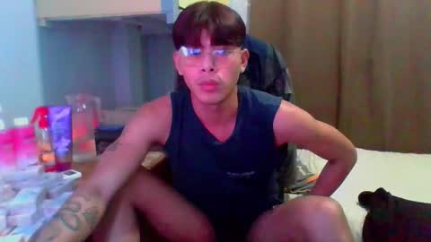 Snapshot of flirtfactorx chatting on 10/17/25, 02:04 flirtfactorx online show from 10/17/25, 02:04