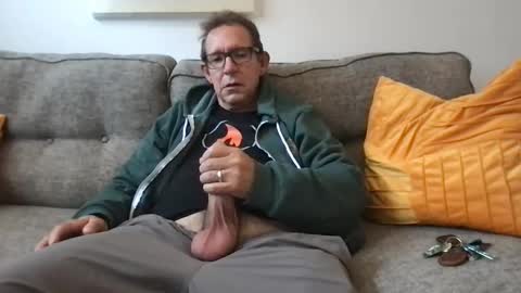 Snapshot of flirtofcharleston chatting on 12/16/24, 07:32 Flickrbrite online show from 12/16/24, 07:32