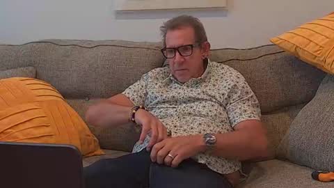 Snapshot of flirtofcharleston chatting on 09/23/25, 07:17 Flickrbrite online show from 09/23/25, 07:17