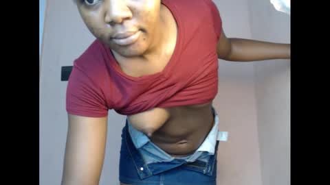 Snapshot of flirtxxdiva chatting on 10/20/25, 02:45 flirtxxdiva online show from 10/20/25, 02:45