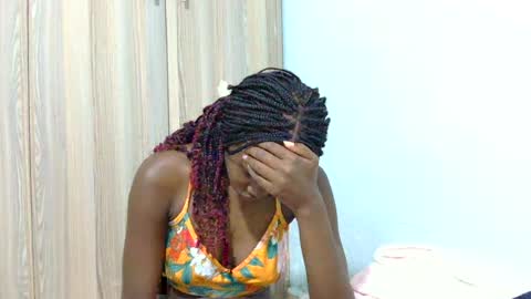 Snapshot of flirty_paw chatting on 06/20/26, 11:07 Parineetii online show from 06/20/26, 11:07