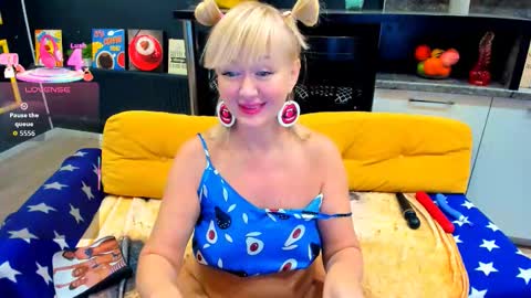 Snapshot of flirtymary chatting on 10/01/25, 09:43 Mary online show from 10/01/25, 09:43