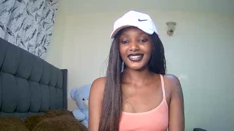 Snapshot of flirtyy_sheery chatting on 12/27/24, 12:56 sheery online show from 12/27/24, 12:56