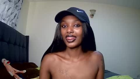 Snapshot of flirtyy_sheery chatting on 01/20/25, 06:53 sheery online show from 01/20/25, 06:53