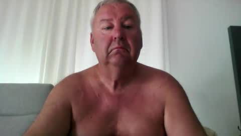 flo221222 online show from 06/02/26, 02:19