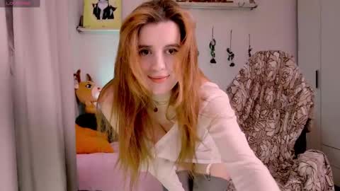 Snapshot of flonodo chatting on 03/08/25, 03:24 Eliza online show from 03/08/25, 03:24