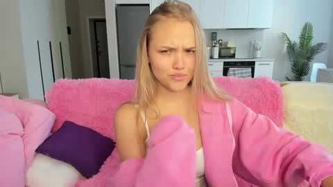 Mona online show from 11/30/25, 05:33