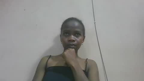 flora48230522373 online show from 05/06/26, 07:41