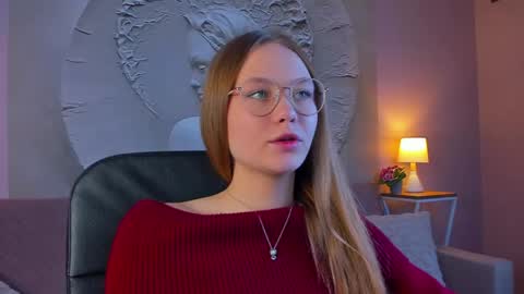 Snapshot of floralarsson chatting on 05/21/26, 03:41 hey there guys im Flora no not the one from WInx. But I love magical stuff and especially I love nature. I dont know I thin online show from 05/21/26, 03:41