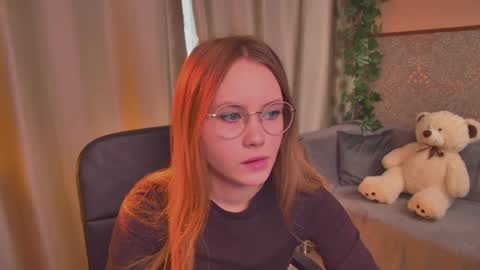 Snapshot of floralarsson chatting on 06/08/26, 10:26 hey there guys im Flora no not the one from WInx. But I love magical stuff and especially I love nature. I dont know I thin online show from 06/08/26, 10:26