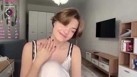 Snapshot of florenceheatly chatting on 06/18/26, 10:30 Flora online show from 06/18/26, 10:30