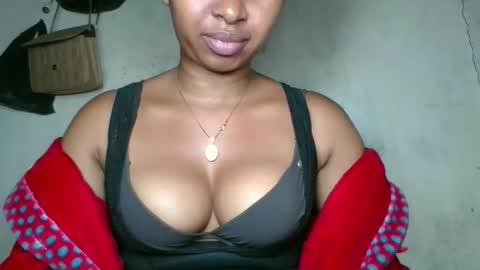 florencia011 online show from 10/27/25, 02:48