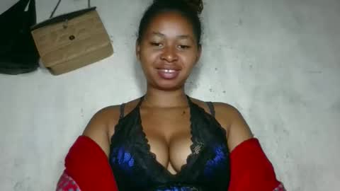 florencia011 online show from 11/08/25, 09:13