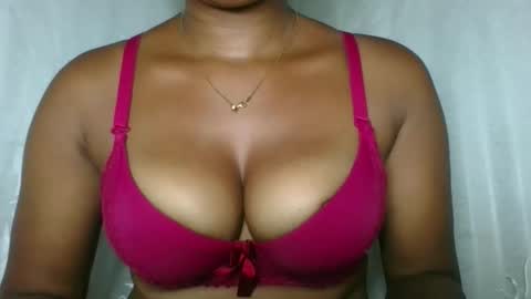 florencia011 online show from 12/16/25, 04:23