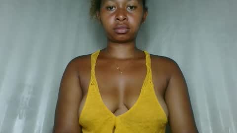 florencia011 online show from 01/06/26, 05:16