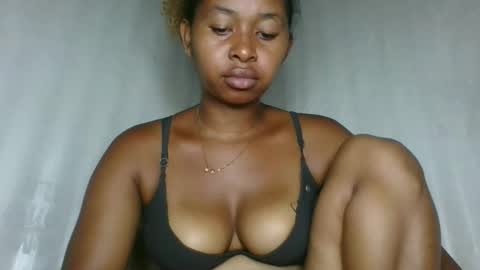 florencia011 online show from 01/07/26, 05:43