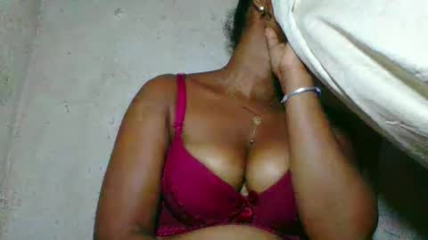 Snapshot of florencia011 chatting on 04/21/26, 06:20 florencia011 online show from 04/21/26, 06:20