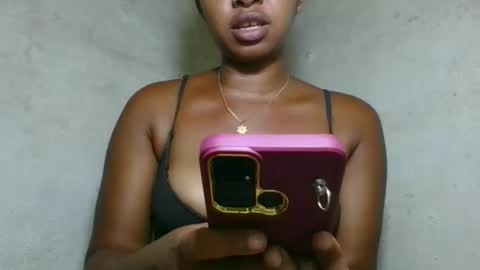 Snapshot of florencia011 chatting on 05/03/26, 05:30 florencia011 online show from 05/03/26, 05:30