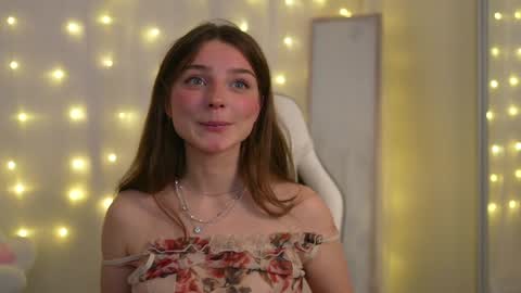 Snapshot of floret_joy chatting on 12/16/24, 03:54 ALICE online show from 12/16/24, 03:54