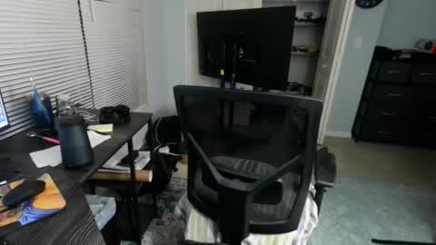 Snapshot of floridabearlive chatting on 11/12/25, 11:47 FloridaBearLive online show from 11/12/25, 11:47