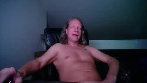 Snapshot of floridacat017 chatting on 10/19/25, 04:13 Double-D online show from 10/19/25, 04:13