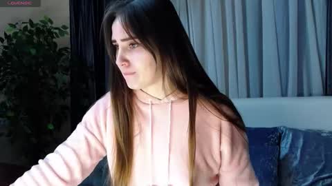 Flouvet online show from 10/29/25, 07:43