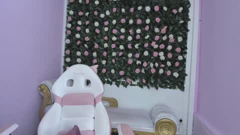 Snapshot of flower_dulce chatting on 02/06/25, 11:21 Dulce online show from 02/06/25, 11:21