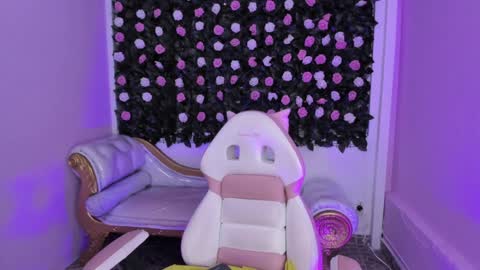 Snapshot of flower_dulce chatting on 02/06/25, 02:26 Dulce online show from 02/06/25, 02:26