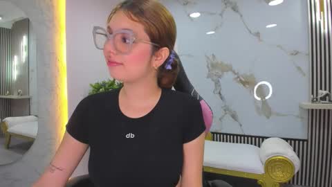 Snapshot of flower_dulce chatting on 09/16/25, 10:38 Dulce online show from 09/16/25, 10:38