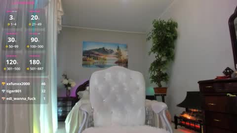 Nicole online show from 09/26/25, 10:25