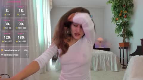 Nicole online show from 11/06/25, 01:39