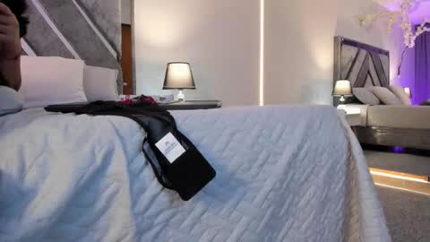 Snapshot of flower_smith_ chatting on 09/28/25, 12:16 Its a pleasure to meet you. Im Flower. Help me reach 1k. Follow me. online show from 09/28/25, 12:16
