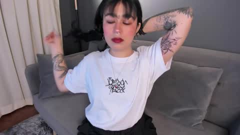 Its a pleasure to meet you. Im Flower. Help me reach 1k. Follow me. online show from 11/21/25, 11:42