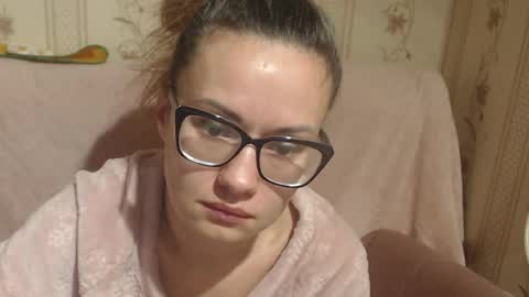 Snapshot of flowercandydoll chatting on 12/15/25, 08:40 say meow and send tip online show from 12/15/25, 08:40