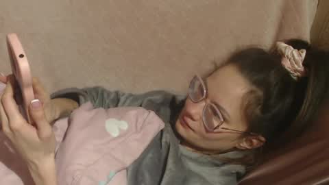 say meow and send tip  online show from 03/22/26, 07:06