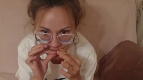 say meow and send tip  online show from 07/20/26, 04:20