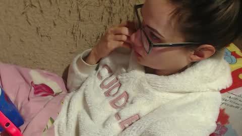 say meow and send tip  online show from 02/05/25, 10:01